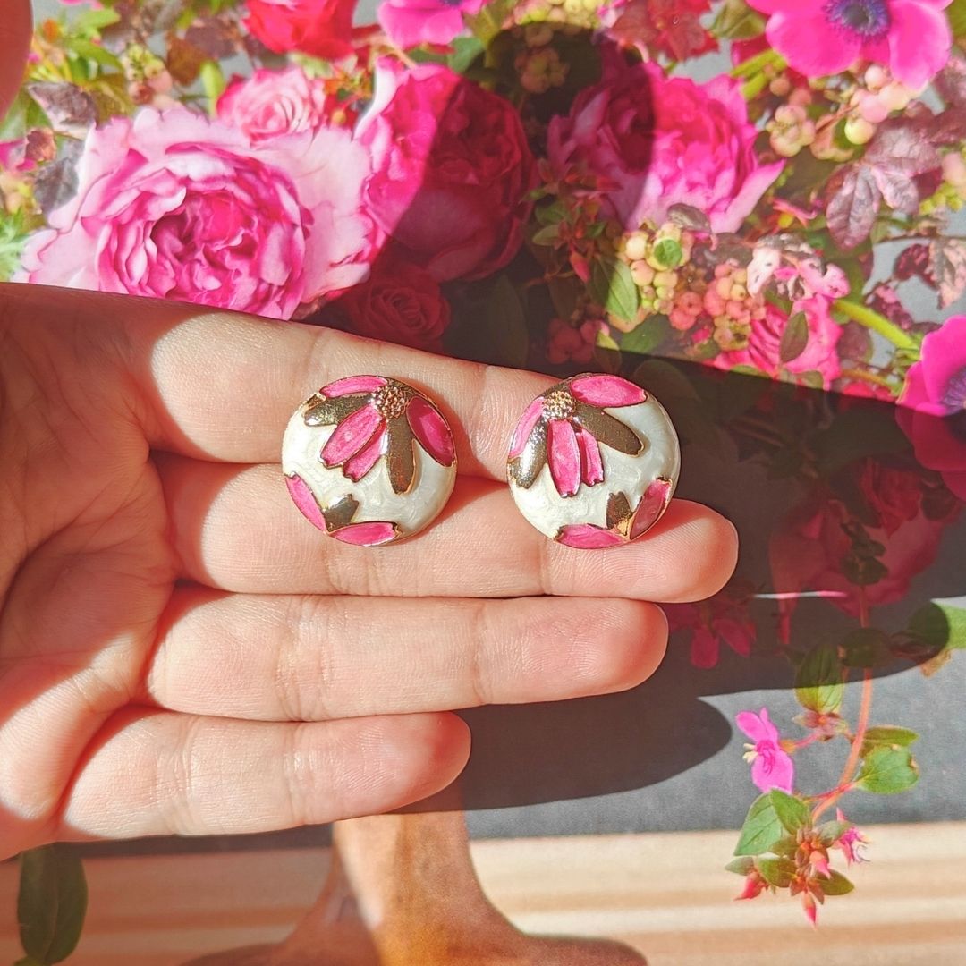 Pink gul enamel studs