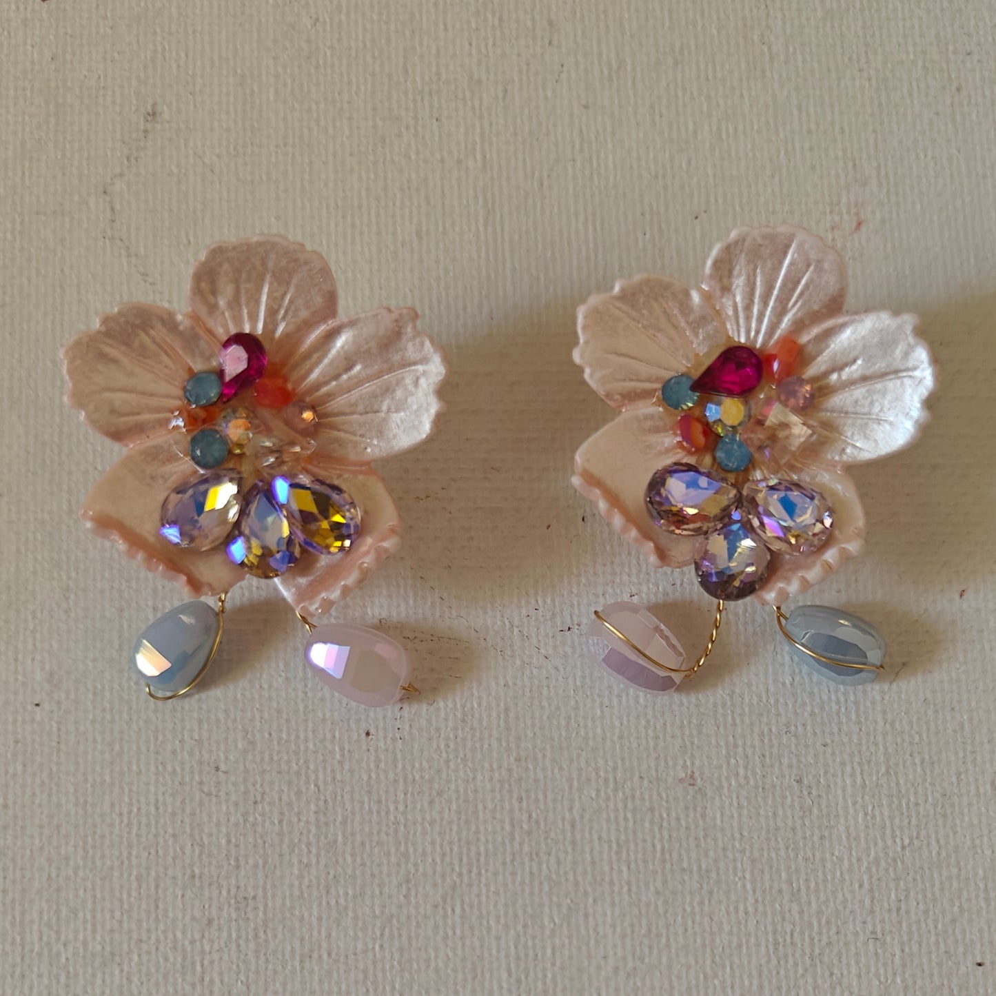 Garden of eden edit - peach studs