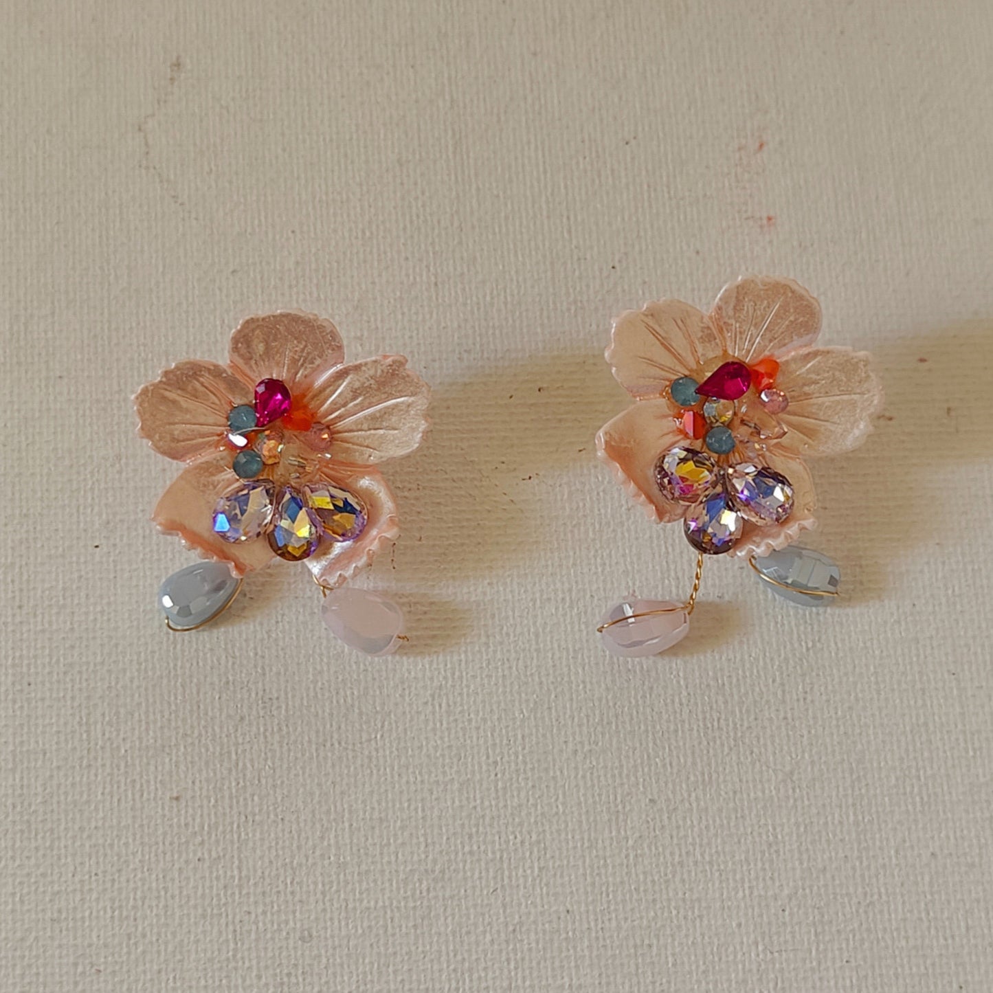 Garden of eden edit - peach studs