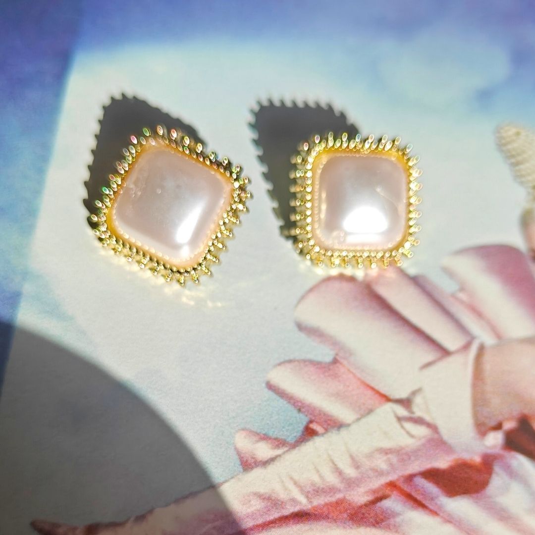 lady in the pearl