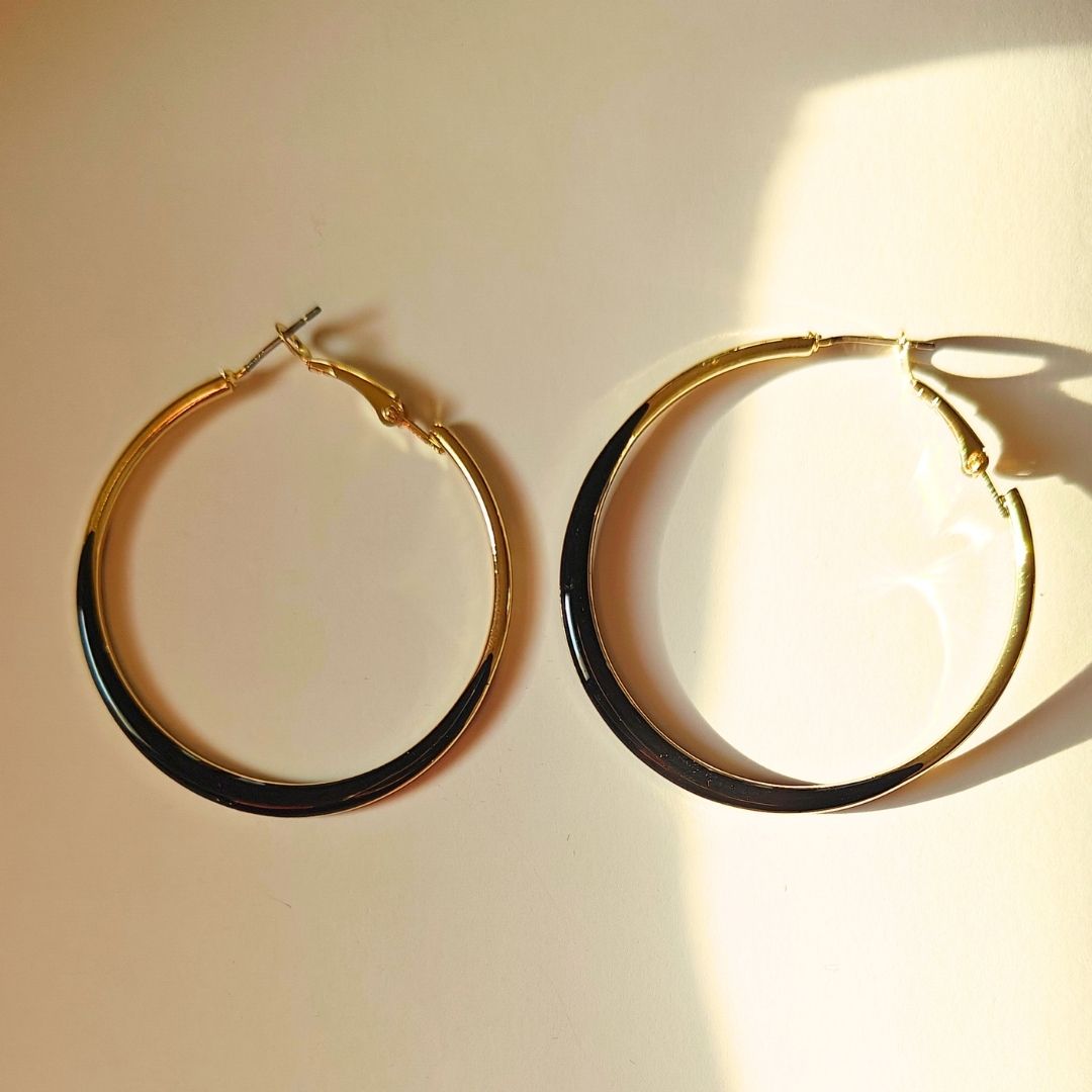 Corporate girlie golden black hoops