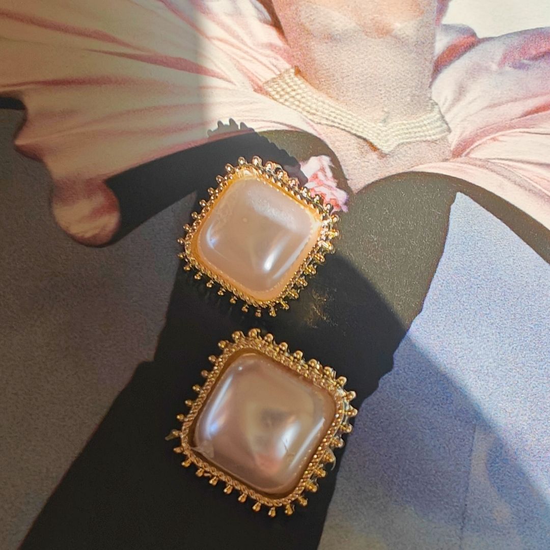 lady in the pearl