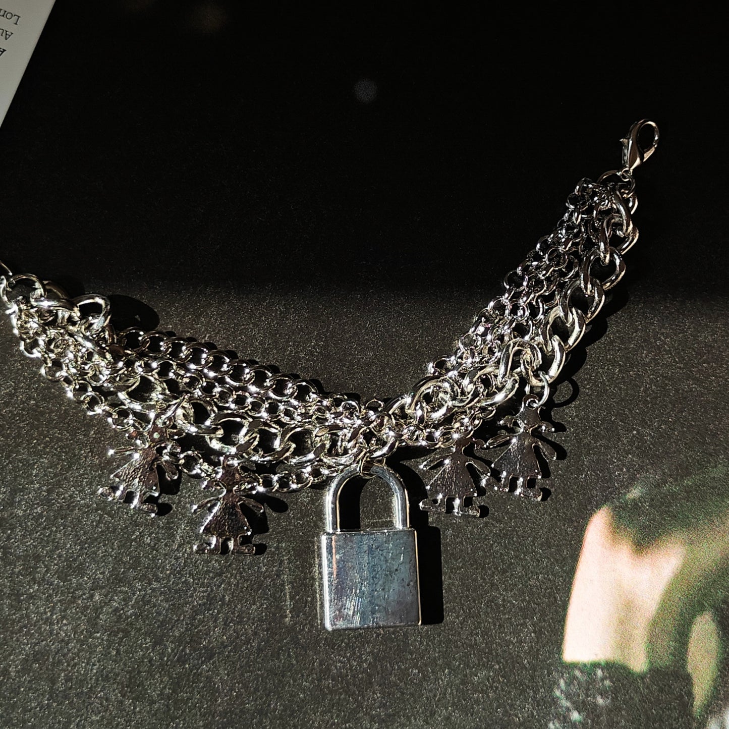 lock my wrist bracelet