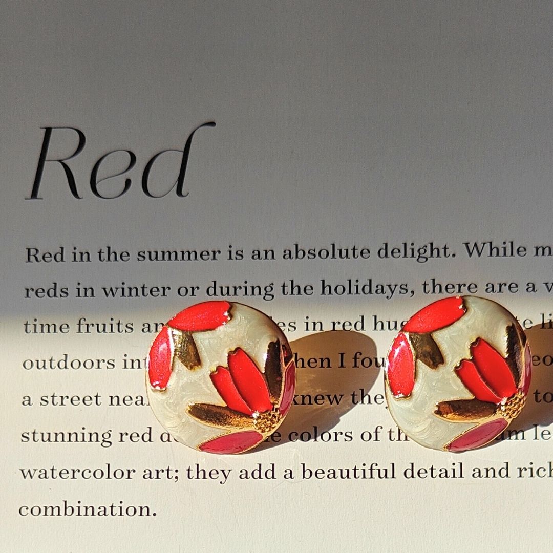 Red gul enamel studs