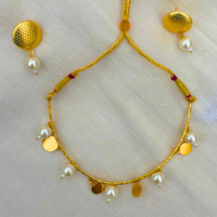 Golden seed choker set