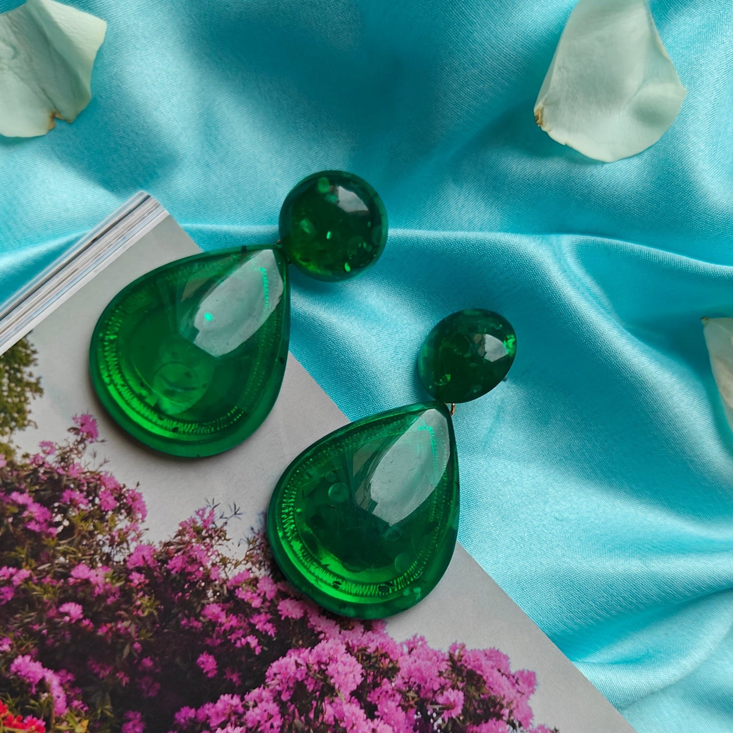 Green heart of stone series earrings