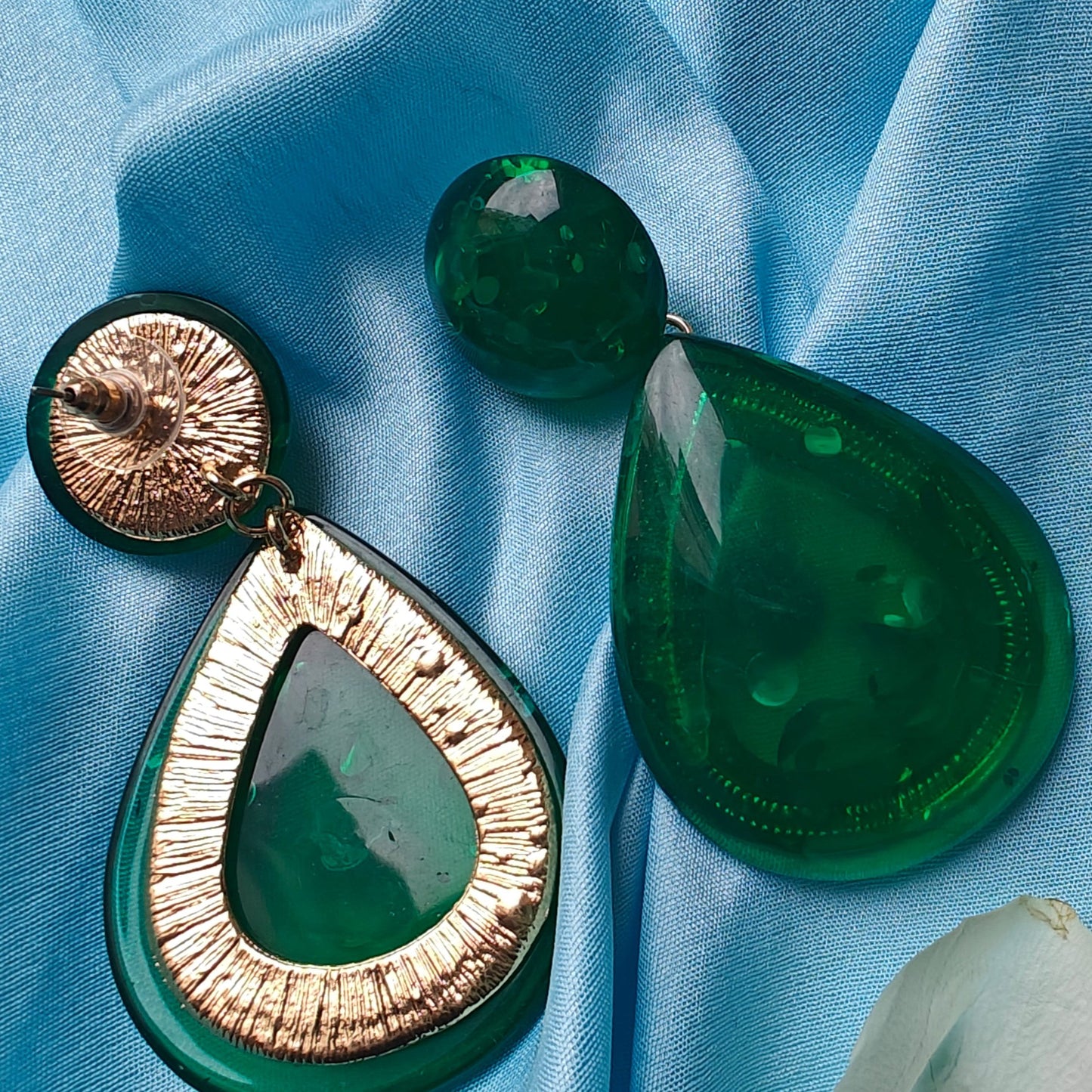 Green heart of stone series earrings