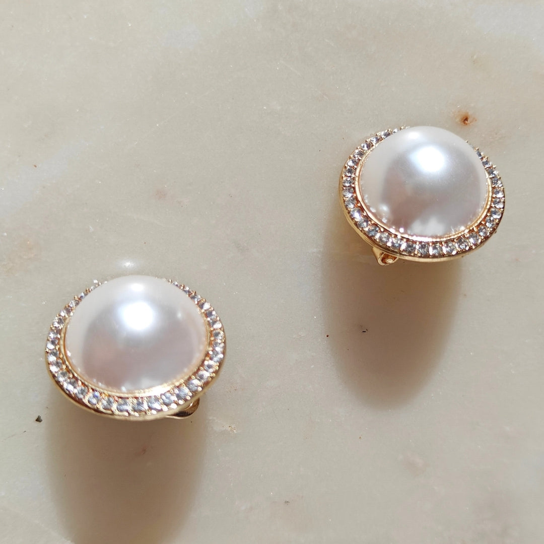 Pearl on you earrings