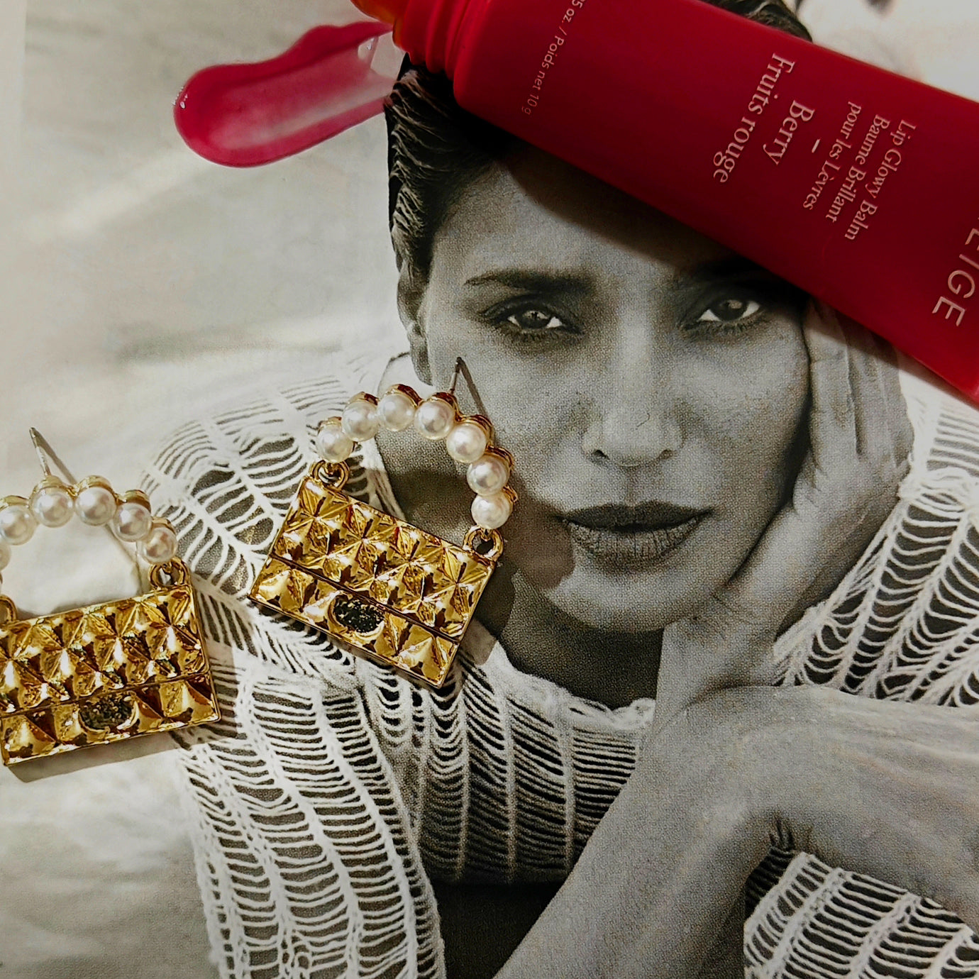 Golden bag earrings.
(Only meant to carry feelings)