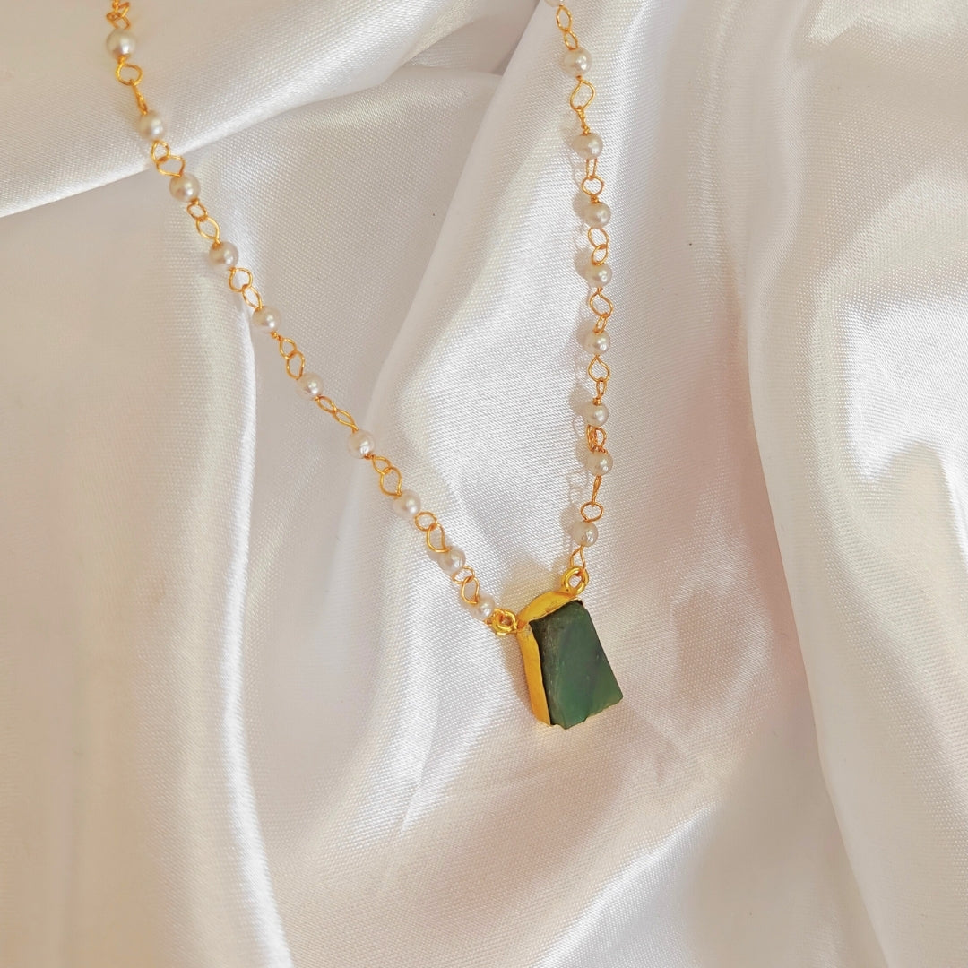 Green stone godess necklace