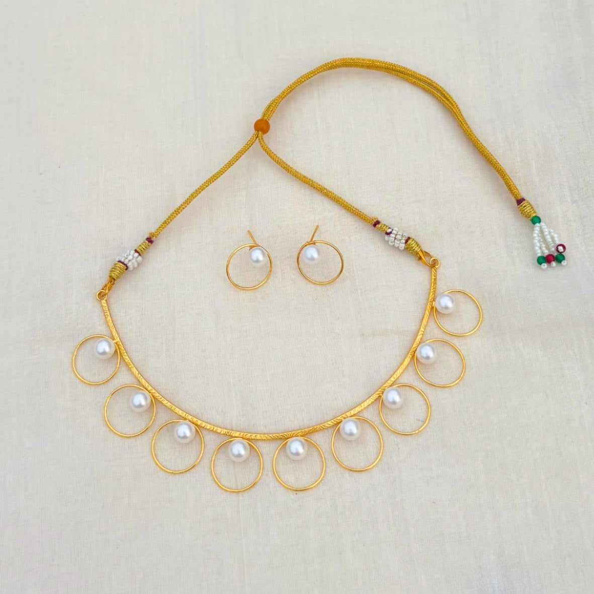 Circle of Pearls Necklace Set