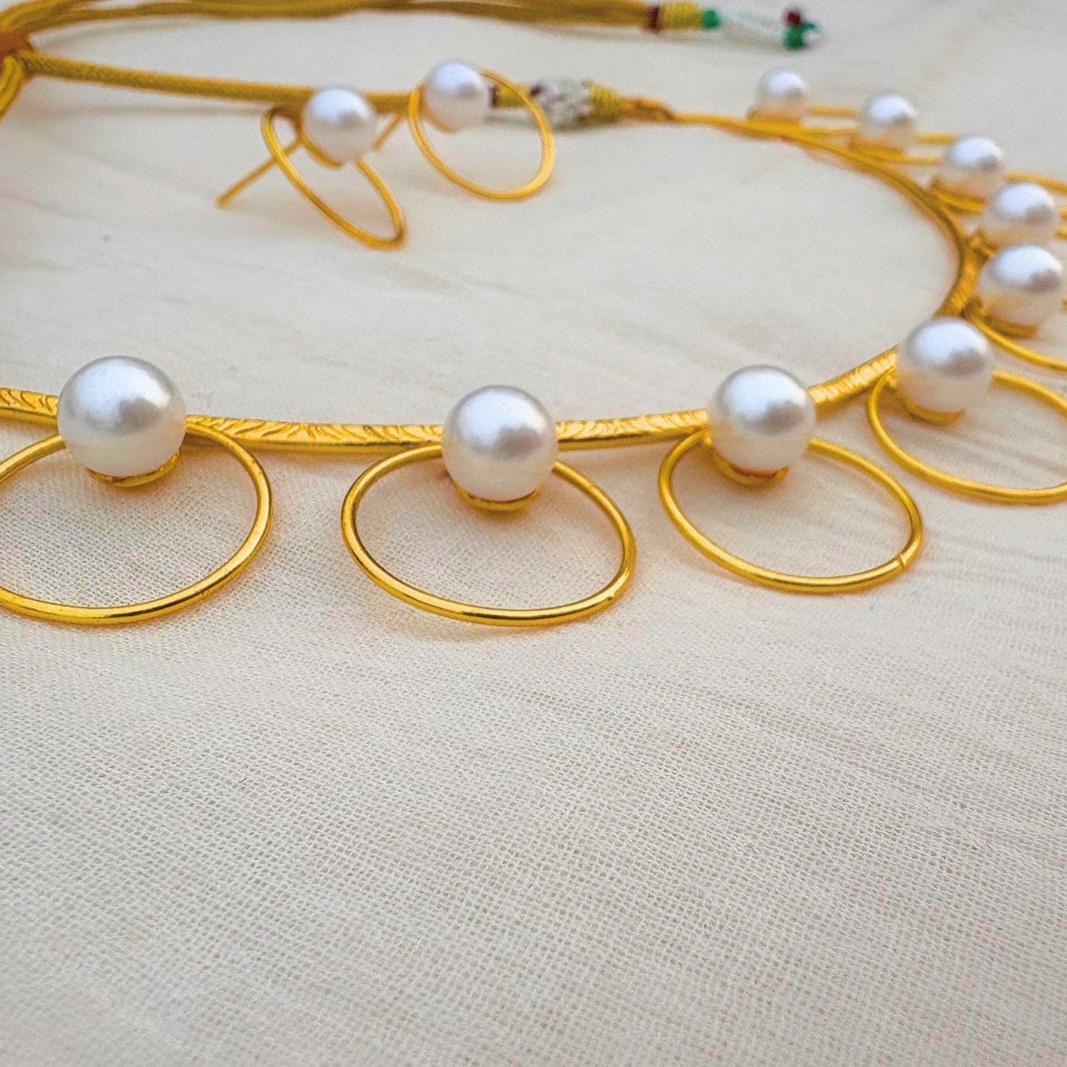 Circle of Pearls Necklace Set
