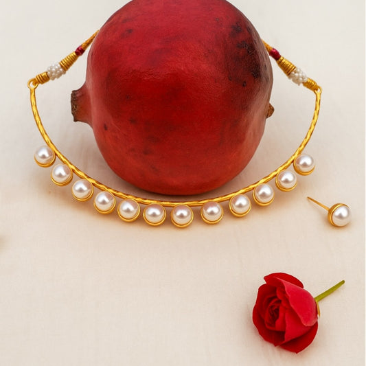 Anar Poetry Necklace Set