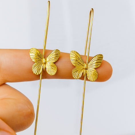 Madame Papillon Earcuff