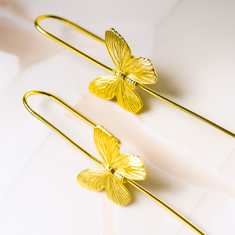 Madame Papillon Earcuff