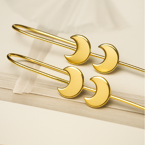 Crescent Reign Earcuff