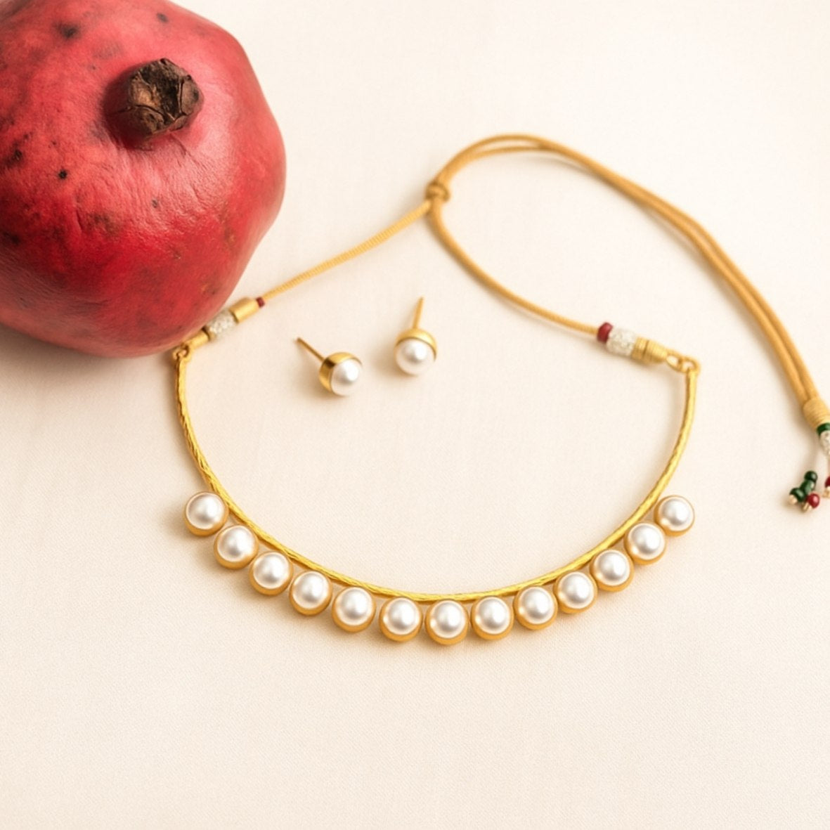 Anar Poetry Necklace Set