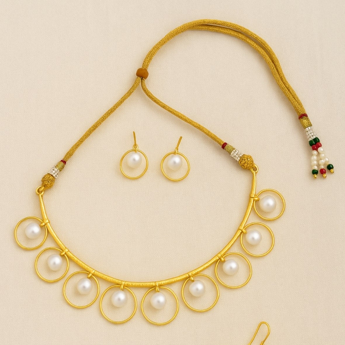 Circle of Pearls Necklace Set