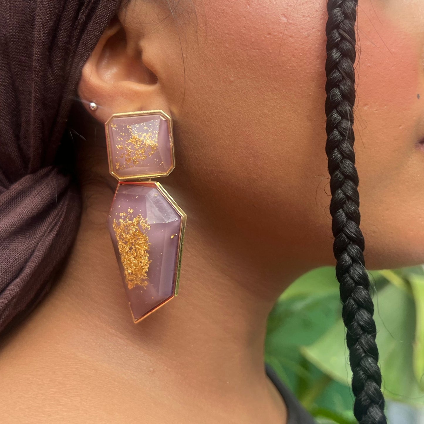 Showstopper geometry brownish purple earrings